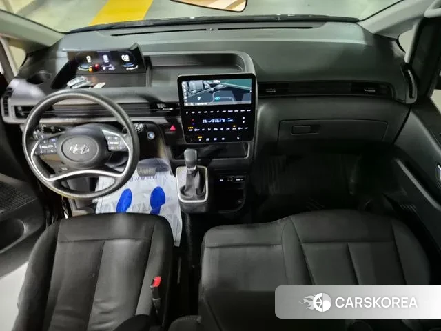 Hyundai Staria 2023 Черный из Кореи, фото 6