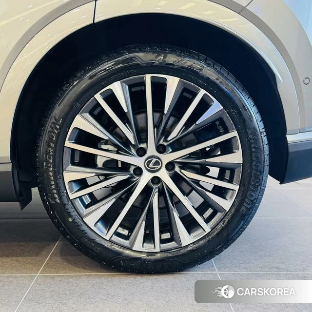 Lexus RX PHEV 2023 Серебристо-серый из Китая, фото 6
