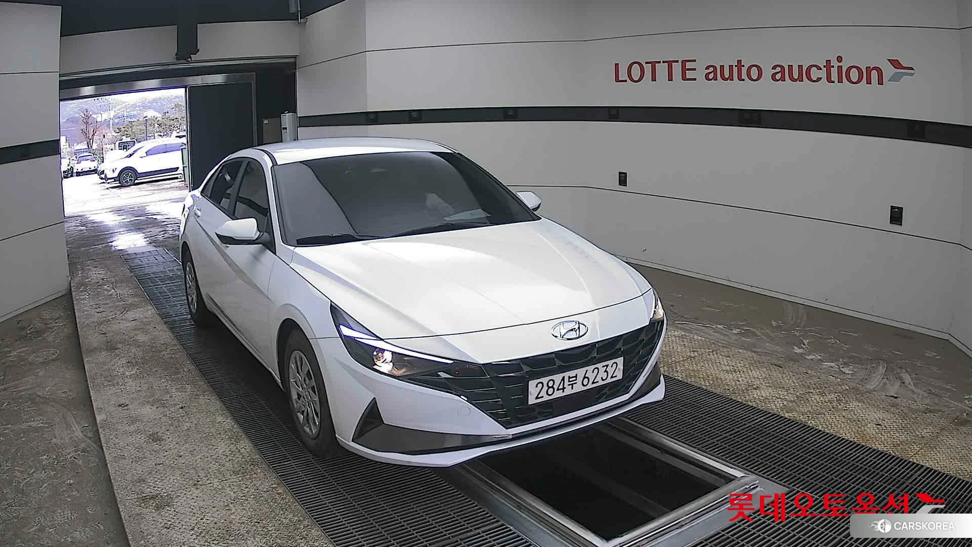 Hyundai Avante 2021 Polar White из Кореи, фото 6