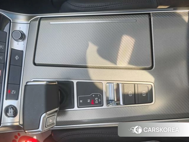 Audi A6L 2021 Черный из Китая, фото 6