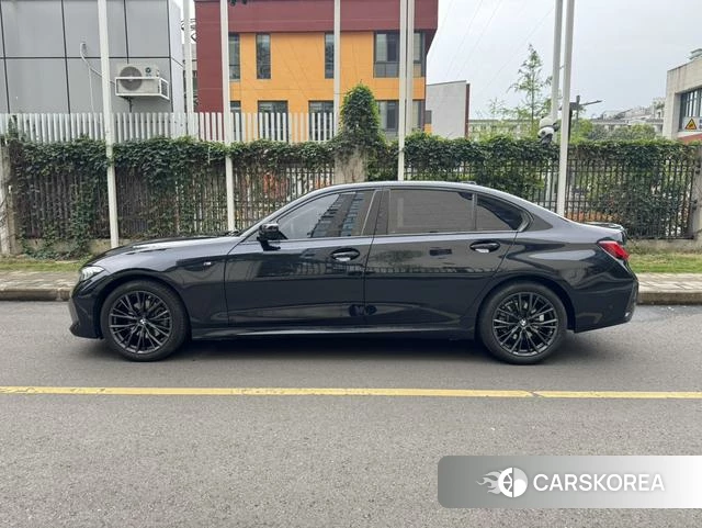 BMW 3 series 2023 Черный из Китая, фото 6
