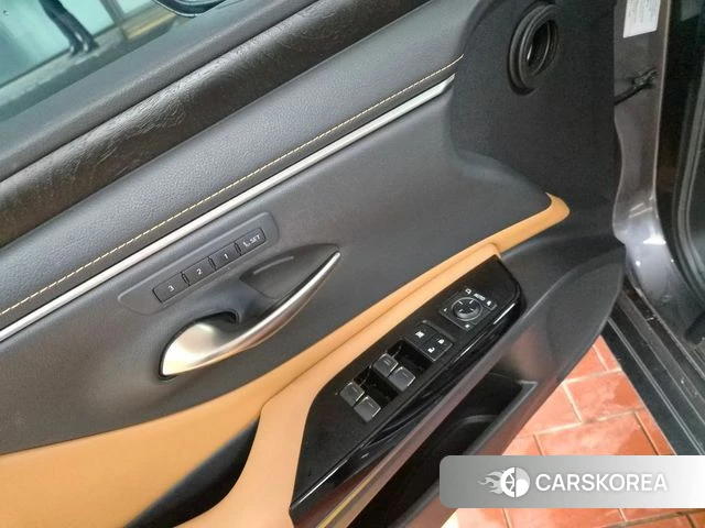 Lexus ES300h 7th generation 2022 Серый из Кореи, фото 6