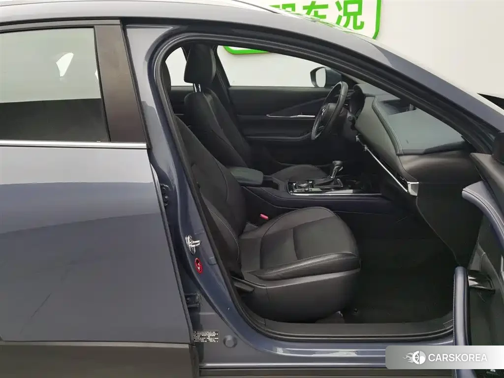 Mazda CX-30 2020 Silver/gray из Китая, фото 6