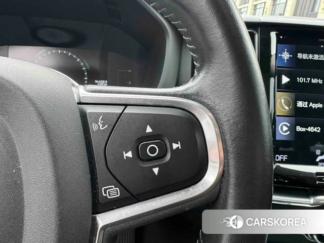 Volvo XC60 2018 Темно-серый из Китая, фото 6