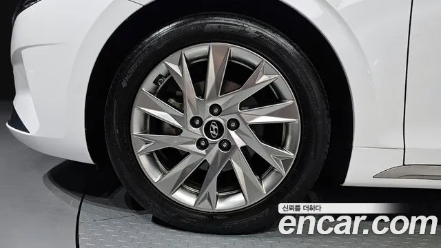 Hyundai The New Grandeur IG Hybrid 2021 Белый из Кореи, фото 6