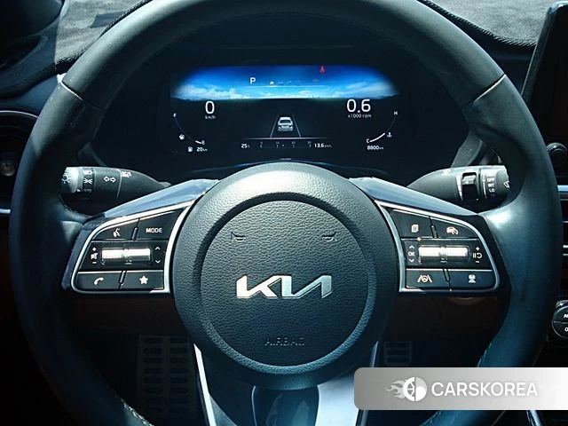 Kia The New K3 2nd generation 2023 Белый из Кореи, фото 6