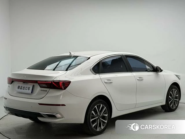 Kia K3 2022 Белый из Китая, фото 6