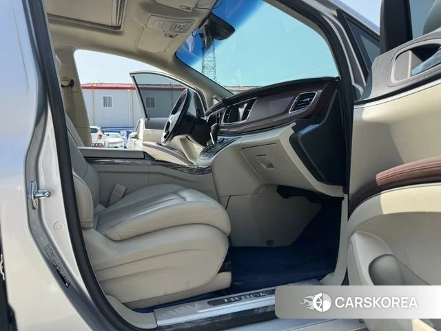 Buick GL8 2019 Серебристо-серый из Китая, фото 6