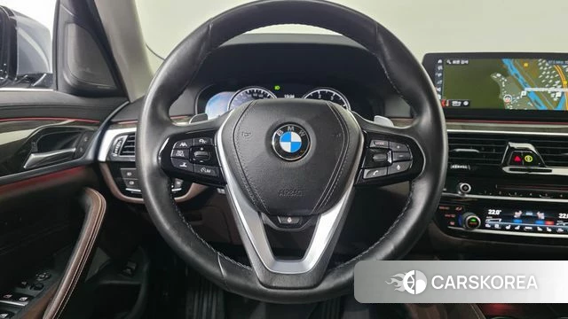 BMW 5 Series (G30) 2018 Светло-серебряный цвет из Кореи, фото 6