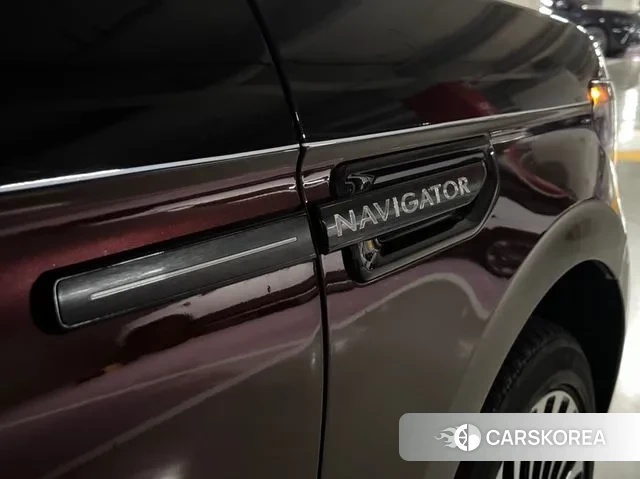 Lincoln Navigator 4th generation 2019 Черный из Кореи, фото 6