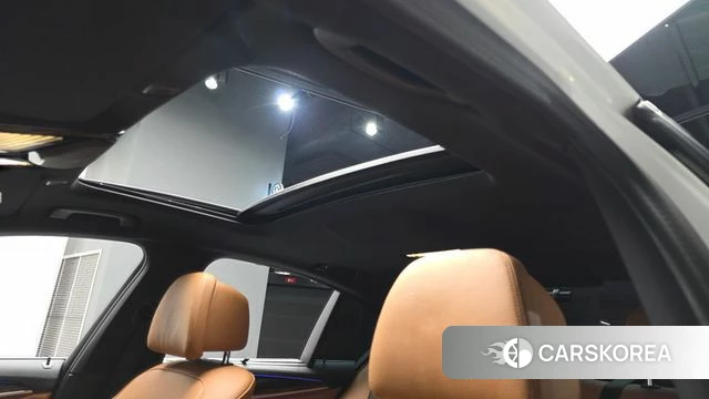 BMW 5 Series (G30) 2022 Белый из Кореи, фото 6
