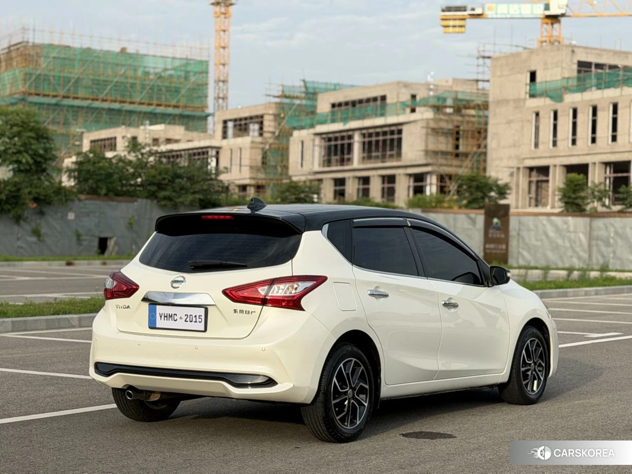 Nissan Tiida 2023 Белый из Китая, фото 6
