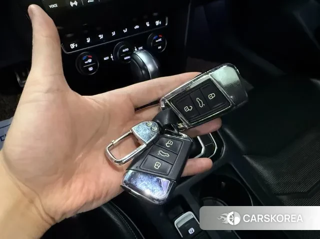 Volkswagen Arteon 2019 Красный из Кореи, фото 6