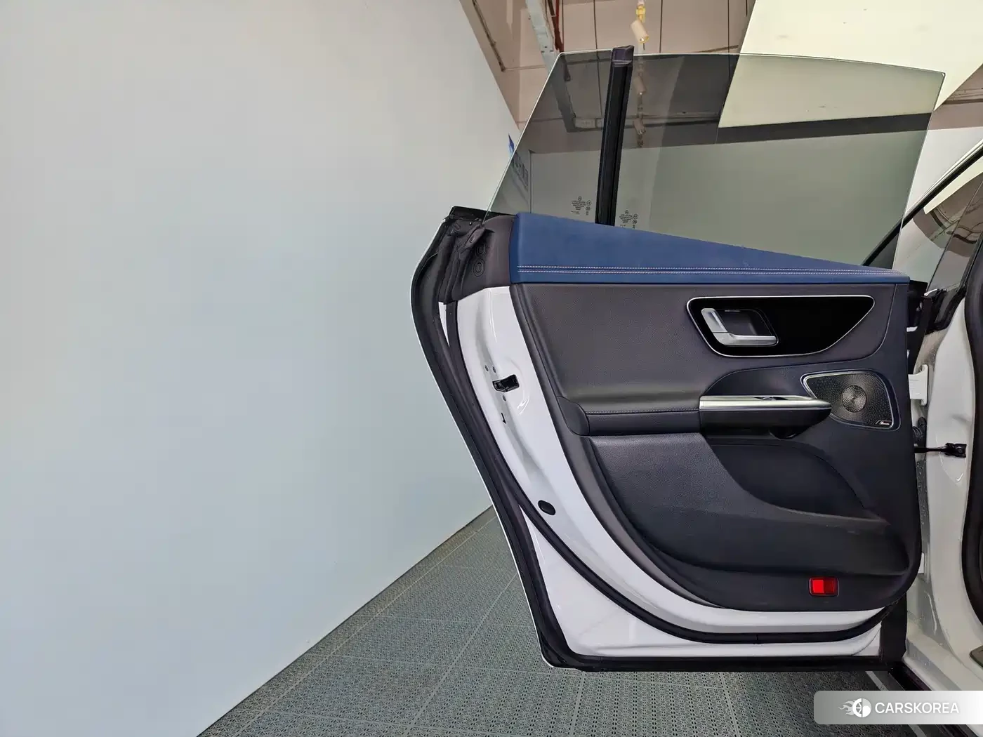 Mercedes-Benz EQE 2024 Белый из Китая, фото 6