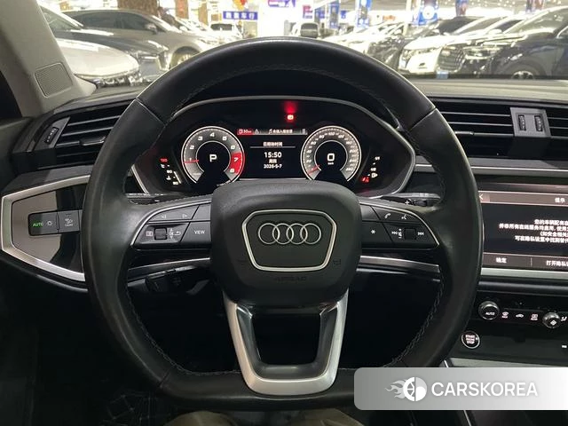 Audi Q3 2022 Темно-серый из Китая, фото 6