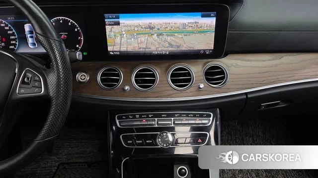 Mercedes-Benz E-Class W213 2018 Белый из Кореи, фото 6