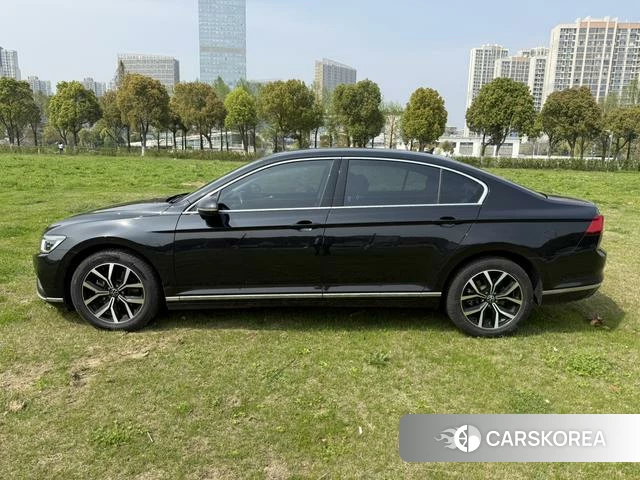Volkswagen Magotan 2022 Черный из Китая, фото 6