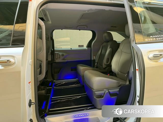 Toyota Grevia 2025 Белый из Китая, фото 6