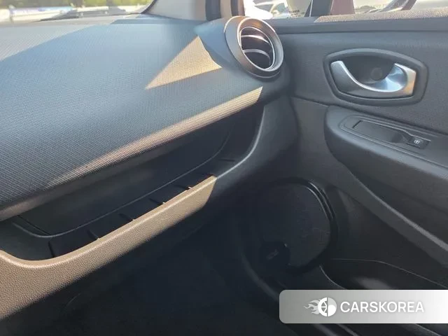 Renault Korea (Samsung) Clio 2019 Белый из Кореи, фото 6