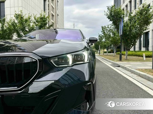 BMW 5 series 2025 Черный из Китая, фото 6