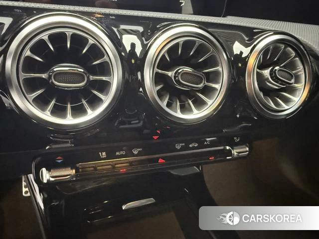 Mercedes-Benz CLA (import) 2022 Серебристо-серый из Китая, фото 6