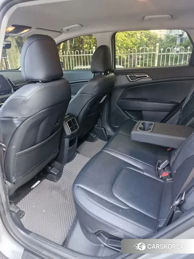 Kia Sportage 5th Generation 2023 Серебристо-серый из Кореи, фото 6