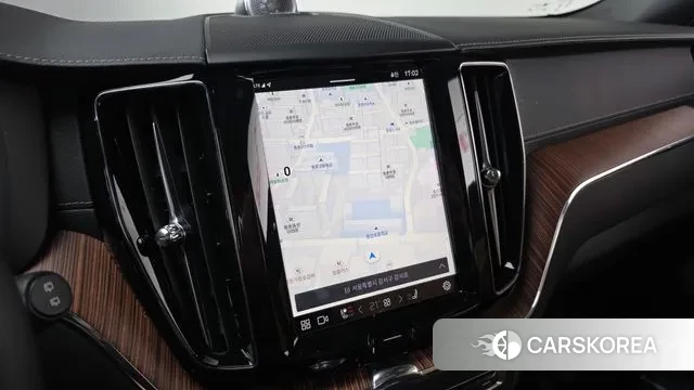 Volvo XC60 second Generation 2023 Белый из Кореи, фото 6