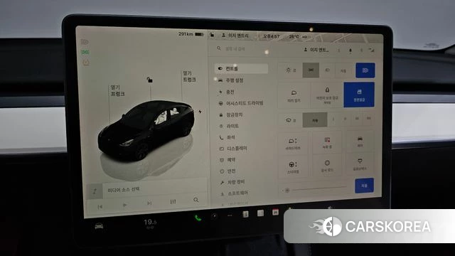 Tesla Model Y 2025 Черный из Кореи, фото 6