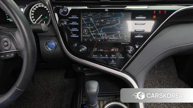 Toyota Camry (XV70) 2018 Белый из Кореи, фото 6