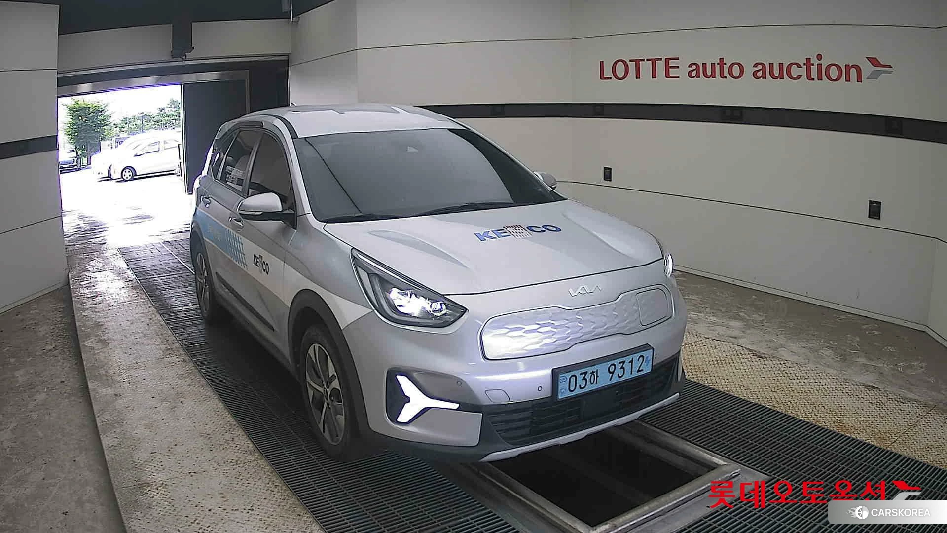 Kia Niro Plus 2023 Sparkling Silver из Кореи, фото 6