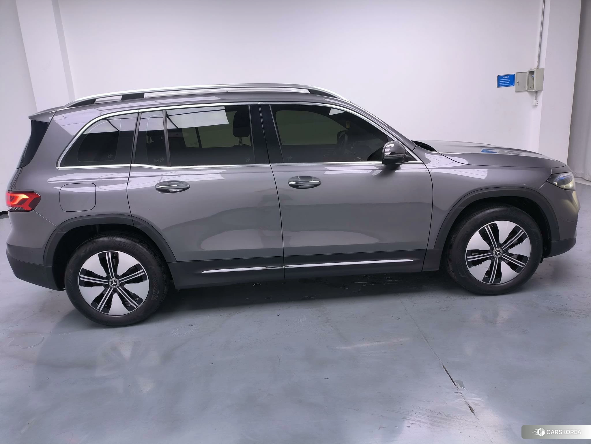 Mercedes-Benz EQB 2023 Темно-серый из Китая, фото 6