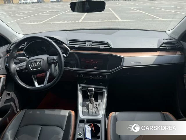 Audi Q3 2022 Темно-серый из Китая, фото 6
