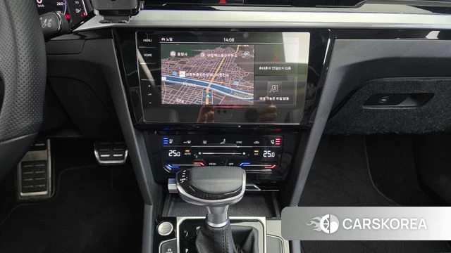 Volkswagen Arteon 2023 Белый из Кореи, фото 6