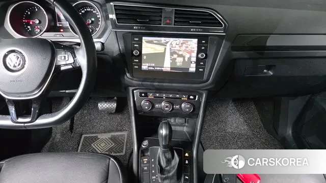 Volkswagen Tiguan second Generation 2020 Белый из Кореи, фото 6