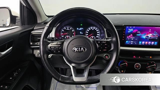 Kia Stonic 2019 Белый из Кореи, фото 6