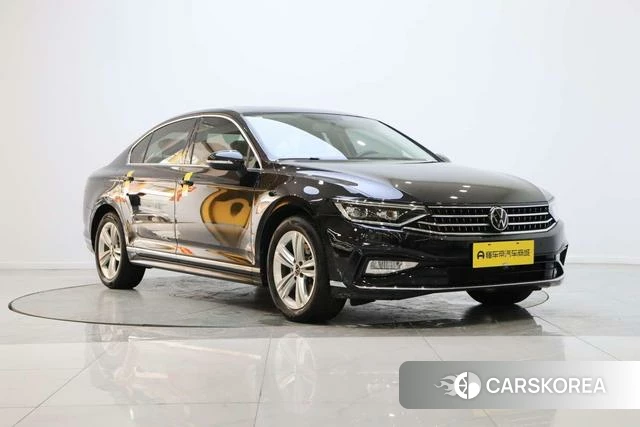 Volkswagen Magotan 2025 Черный из Китая, фото 6