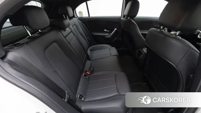 Mercedes-Benz A-Class W177 2024 Белый из Кореи, фото 6