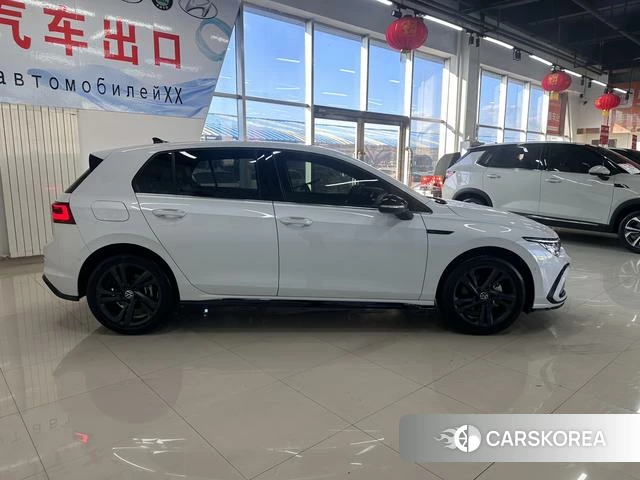 Volkswagen Golf 2023 Белый из Китая, фото 6