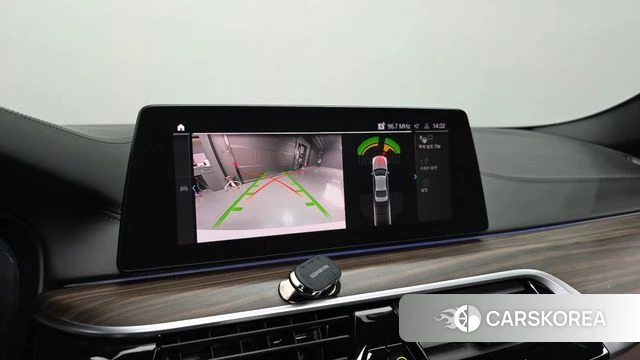 BMW 5 Series (G30) 2020 Белый из Кореи, фото 6