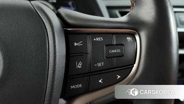 Lexus UX250h 2019 Песочный из Кореи, фото 6