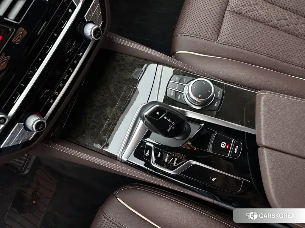 BMW 5 series 2022 Черный из Китая, фото 6