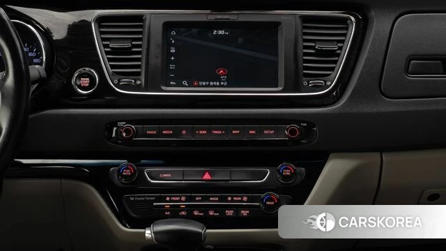 Kia The New Carnival 2018 Серебряный из Кореи, фото 6