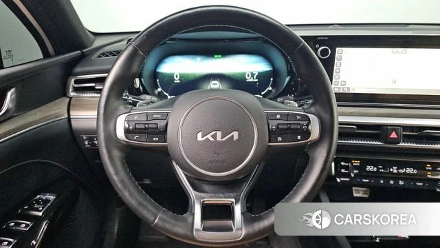 Kia K5 3rd generation 2023 Белый из Кореи, фото 6