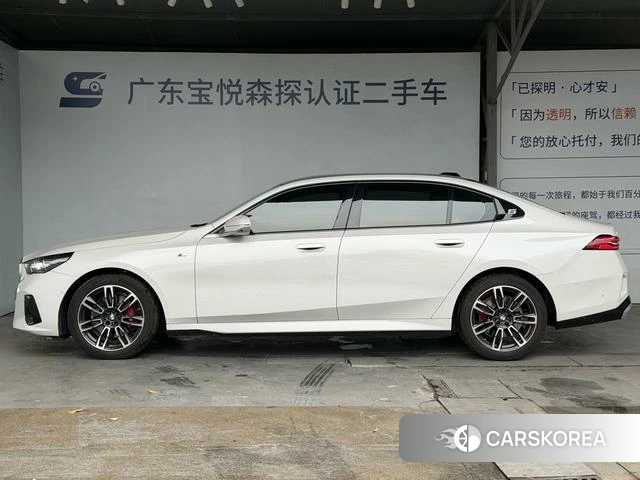 BMW 5 series 2025 Белый из Китая, фото 6