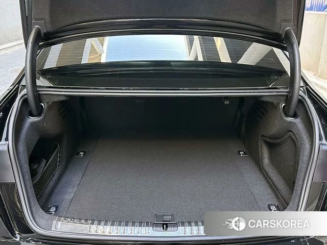 Audi A6L 2024 Черный из Китая, фото 6