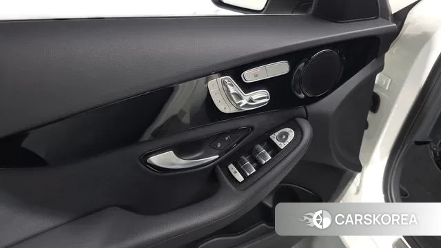 Mercedes-Benz C-Class W205 2018 Белый из Кореи, фото 6