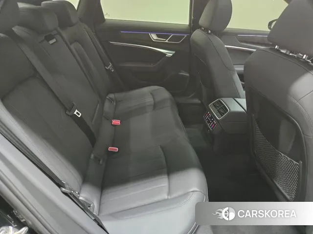 Audi A6 (C8) 2021 Черный из Кореи, фото 6