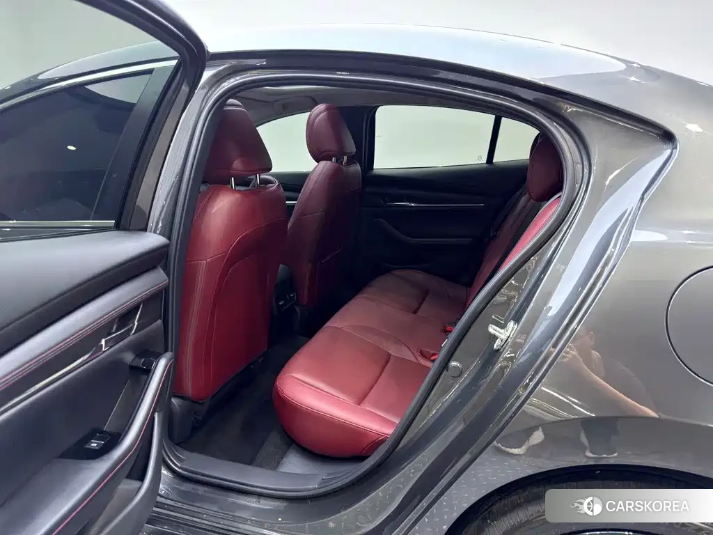 Mazda 3 2024 Silver/gray из Китая, фото 6