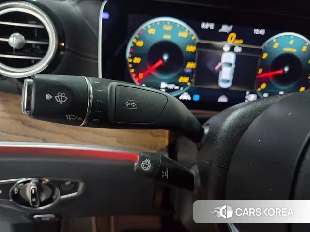 Mercedes-Benz E-Class W213 2022 Белый из Кореи, фото 6