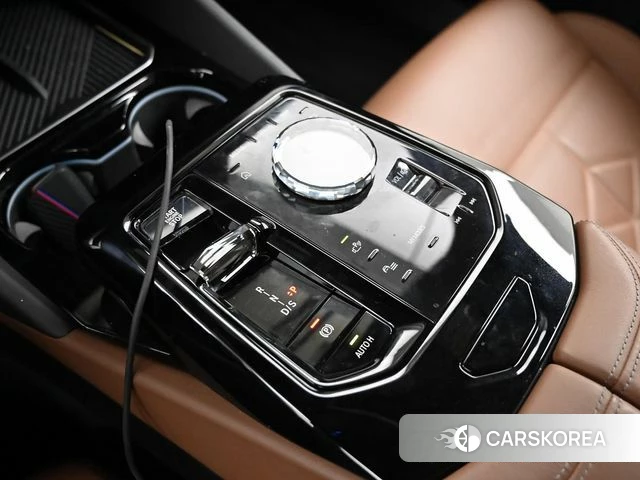 BMW 5 Series (G60) 2024 Небесно-голубой из Кореи, фото 6